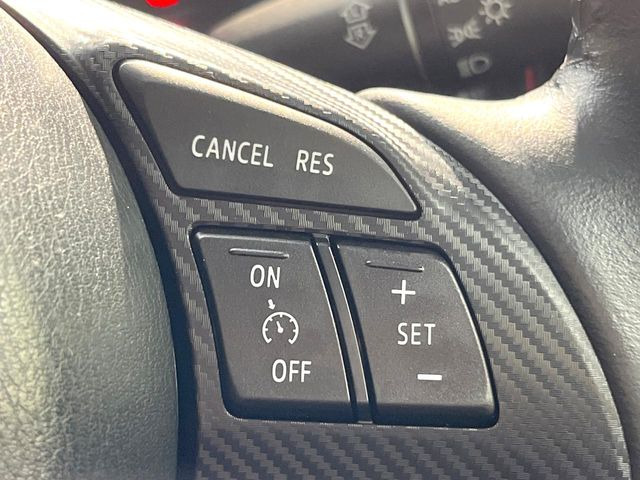 �y�N���[�Y�R���g���[���z�������H�����N���N���s�B�A�N�Z���𗣂��Ă���葬�x�ő��s���ł��A�������^�]���̕��S���y��!�����E�������ȒP�ȃX�C�b�`����Œ����ł��܂��B