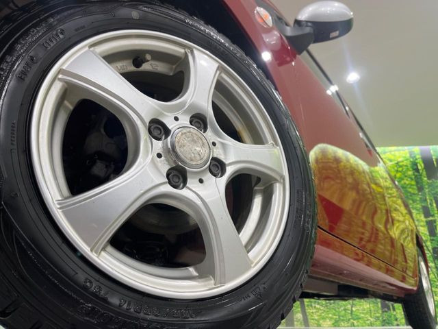 �y14�C���`�A���~�z�C�[���z�O�ςɃ}�b�`�����A���~�z�C�[���𑕒����Ă���܂��B�e��A���~�z�C�[����A�X�^�b�h���X�^�C�����戵�����Ă���܂��B���񂲑��k����������