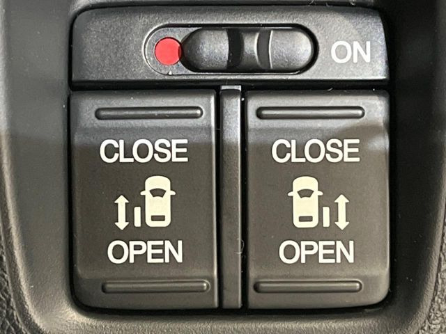 �y�����p���[�X���C�h�h�A�z�X�}�[�g�L�[��^�]�Ȃ̃X�C�b�`�Ō�ȗ����X���C�h�h�A�̊J���\���d��������͂����ăh�A���J����K�v�������A�����Ȃ��q�l�ł��ȒP�ɊJ���߂ł����K�ł���