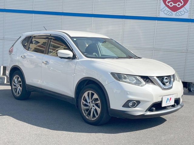 高透明度のガラス皮膜で撥水はもちろん、上質なツヤ・光沢を実現。紫外線や酸性雨から大切な愛車を保護し、色あせ・劣化を防止。「弾スプラッシュコート」、「弾プリミッサコート」からお選びいただけます。