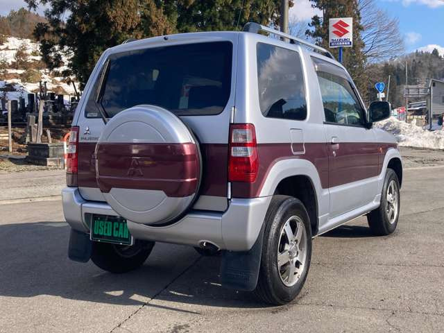 パジェロミニエクシード 4WD