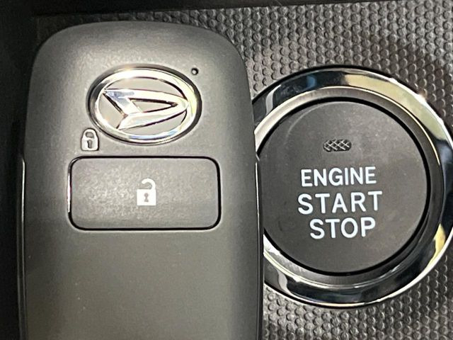 �y�L�[�t���[�V�X�e���z�J�o����|�P�b�g�ɓ��ꂽ�܂܂ł��h�A�̎{���E�������\�ȃX�}�[�g�L�[�𑕔��B�G���W���̃I���E�I�t�����J�M�����o���K�v����������Ƃ��Ă��֗��ł���