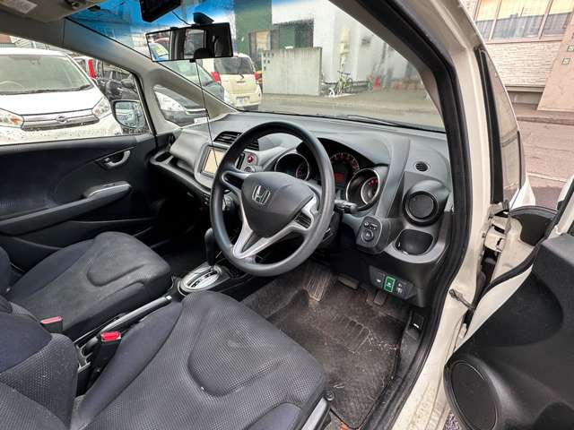 ���̋Ǝ҂ɂ������ې􂢁A�V�[�g�̃^�o�R�Ȃǂɂ��R�Q���̃��y�A��(�L��)�������Ă���܂��B