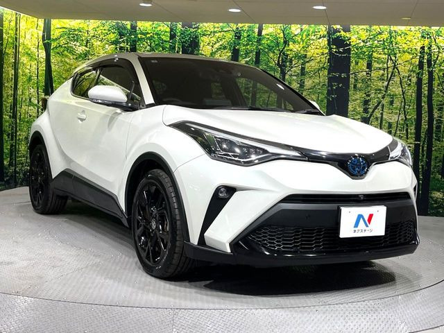 高透明度のガラス皮膜で撥水はもちろん、上質なツヤ・光沢を実現。紫外線や酸性雨から大切な愛車を保護し、色あせ・劣化を防止。「弾スプラッシュコート」、「弾プリミッサコート」からお選びいただけます。