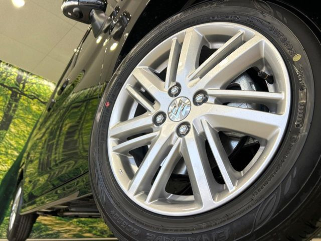 �y����15�C���`�A���~�z�C�[���z�O�ςɃ}�b�`���������A���~�z�C�[���𑕒����Ă���܂��B�e��ЊO�A���~�z�C�[����A�X�^�b�h���X�^�C�����戵�����Ă���܂��B���񂲑��k����������