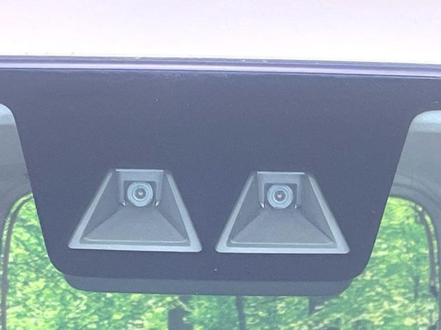 �y�X�}�[�g�A�V�X�g�z���s���ɑO���̎ԗ�����F�����A�Փ˂������Ȏ��͌x��ƃu���[�L�ŏՓˉ���Ɣ�Q�y�����A�V�X�g�B�����S�Ƀh���C�u�����y���݂��������܂��B