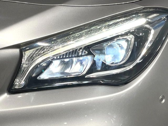 ��LED�w�b�h���C�g:��ԑ��s�����ǍD�Ȏ��E���m�ۂ����S���ĉ^�]�ł��鍂�P�xLED�w�b�h���C�g�𑕔�!�_�����x�������A����d�͂��}�����Ă��܂��B