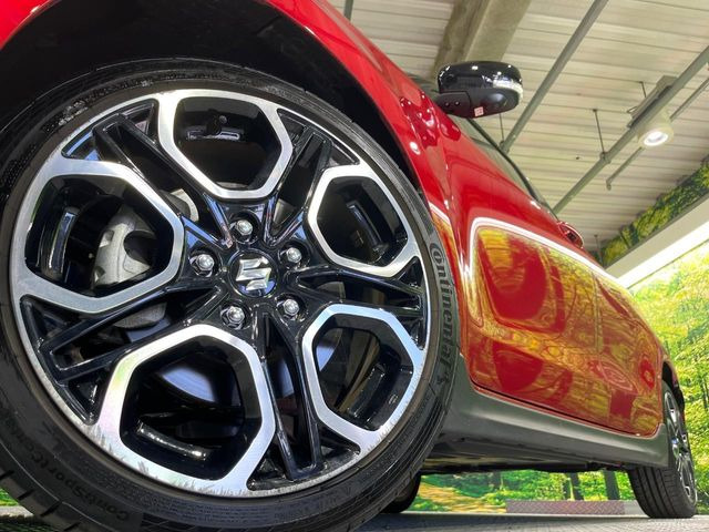 �y����17�C���`�A���~�z�C�[���z�O�ςɃ}�b�`���������A���~�z�C�[���𑕒����Ă���܂��B�e��ЊO�A���~�z�C�[����A�X�^�b�h���X�^�C�����戵�����Ă���܂��B���񂲑��k����������