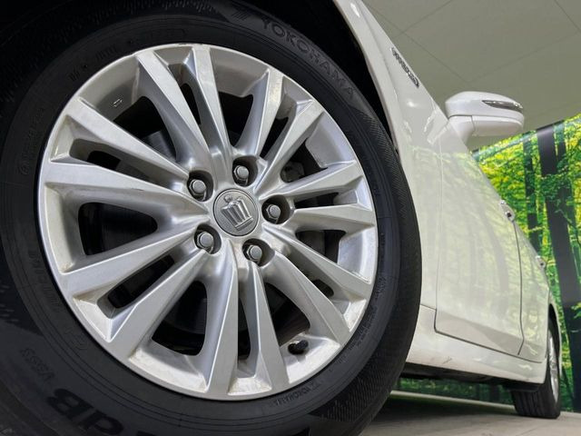 �y����16�C���`�A���~�z�C�[���z�O�ςɃ}�b�`���������A���~�z�C�[���𑕒����Ă���܂��B�e��ЊO�A���~�z�C�[����A�X�^�b�h���X�^�C�����戵�����Ă���܂��B���񂲑��k����������