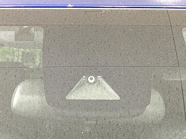 �y�g���^�Z�[�t�e�B�Z���X�z���s���ɑO���̎ԗ�����F�����A�Փ˂������Ȏ��͌x��ƃu���[�L�ŏՓˉ���Ɣ�Q�y�����A�V�X�g�B�����S�Ƀh���C�u�����y���݂��������܂��B