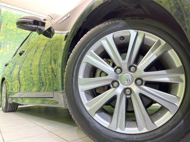 �y���������C���`�A���~�z�C�[���z�O�ςɃ}�b�`���������A���~�z�C�[���𑕒����Ă���܂��B�e��ЊO�A���~�z�C�[����A�X�^�b�h���X�^�C�����戵�����Ă���܂��B���񂲑��k����������