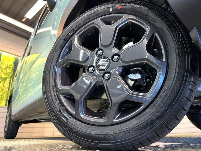 �y����15�C���`�A���~�z�C�[���z�O�ςɃ}�b�`���������A���~�z�C�[���𑕒����Ă���܂��B�e��ЊO�A���~�z�C�[����A�X�^�b�h���X�^�C�����戵�����Ă���܂��B���񂲑��k����������