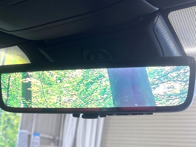 �y�f�W�^���C���i�[�~���[�z��Ȃ̑傫�ȉו��⓯��҂Ō�����m�F���Â炢���ł����S!�J�������B�e�����ԗ�����̉f�������[���~���[���ɕ\���B�N���A�Ȏ��E�ŏ󋵂̊m�F���\�ł�!