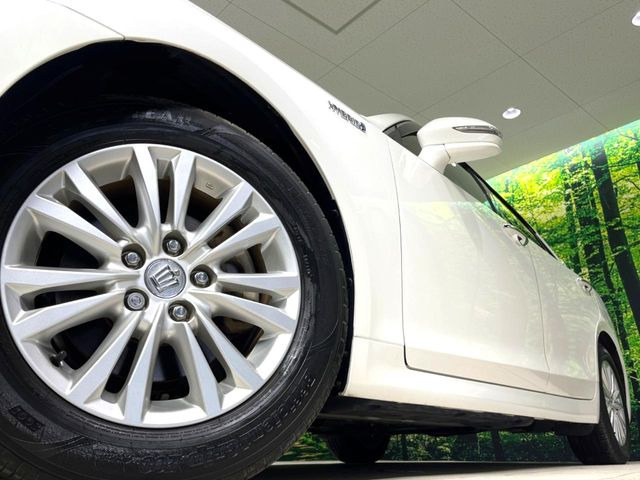 �y����16�C���`�A���~�z�C�[���z�O�ςɃ}�b�`���������A���~�z�C�[���𑕒����Ă���܂��B�e��ЊO�A���~�z�C�[����A�X�^�b�h���X�^�C�����戵�����Ă���܂��B���񂲑��k����������