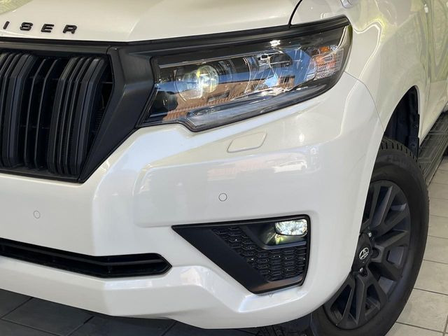 �yLED�w�b�h���C�g�z���V����ԑ��s�����ǍD�Ȏ��E���m�ۂ����S���ĉ^�]�ł��鍂�P�xLED�w�b�h���C�g�𑕔�!�_�����x�������A����d�͂��}�����Ă��܂��B