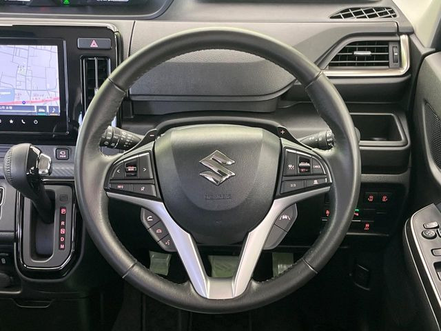 �y�����v�����X�e�A�����O�z�㎿�Ȋv���g�p���邱�ƂŁA��ɂ����������݂ƂĂ��^�]���₷���n���h���ł���