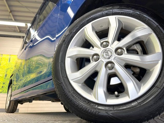 �y����14�C���`�A���~�z�C�[���z�O�ςɃ}�b�`���������A���~�z�C�[���𑕒����Ă���܂��B�e��ЊO�A���~�z�C�[����A�X�^�b�h���X�^�C�����戵�����Ă���܂��B���񂲑��k����������