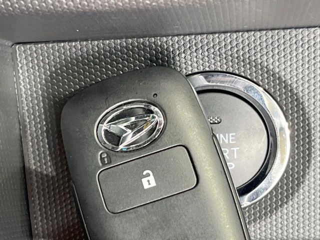 �y�L�[�t���[�V�X�e���z�J�o����|�P�b�g�ɓ��ꂽ�܂܂ł��h�A�̎{���E�������\�ȃX�}�[�g�L�[�𑕔��B�G���W���̃I���E�I�t�����J�M�����o���K�v����������Ƃ��Ă��֗��ł���