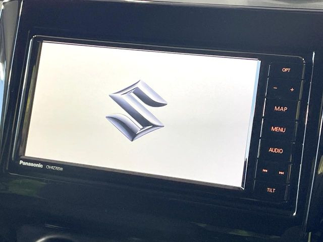 �y���[�J�[�����i�r�z�C���e���A�ɗn�����ރX�^�C���b�V���ȁu��p�݌v�v���[�J�[�i�r�𑕔��􎋔F���⑀�쐫�ȂǊ�{���\�ɂ��D��A���㎿�ȃJ�[���C�t�����y���݂��������܂��B