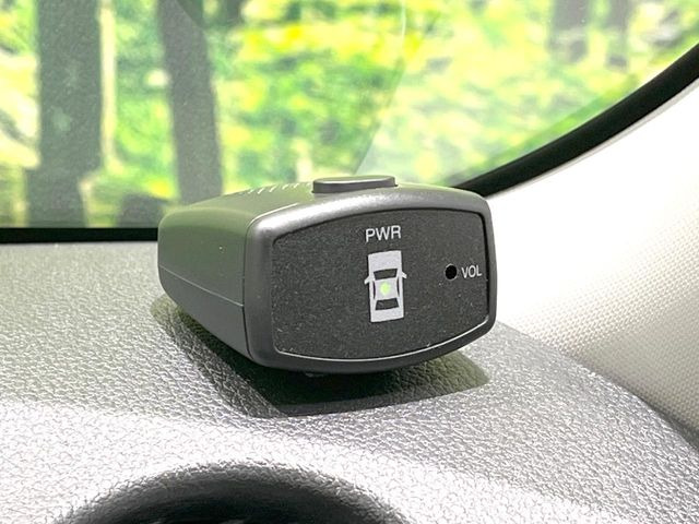 【コーナーセンサー】バンパーに付いたセンサーが障害物を検知!一定の距離に近づくとアラートで教えてくれます♪狭い駐車スペースや車庫入れ時も安心ですね☆