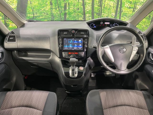 セレナ2.0 ハイウェイスター S-HYBRID アドバンスドセーフティパッケージ