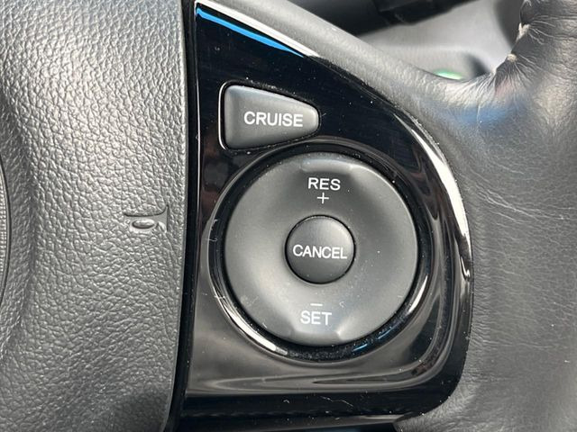 【クルーズコントロール】高速道路もラクラク走行。アクセルを離しても一定速度で走行ができ、長距離運転時の負担を軽減!加速・減速も簡単なスイッチ操作で調整できます。