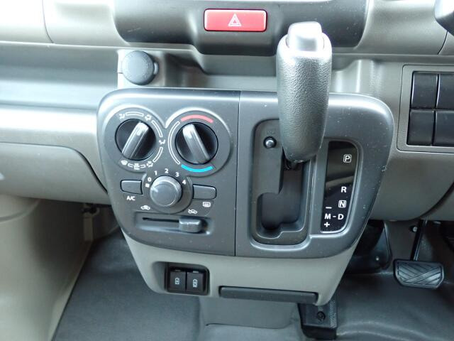 �V�t�g�ƃG�A�R���ł��B�_�C�������̃}�j���A���G�A�R���ɂȂ�܂��B�V���v���Ŏg���₷��!