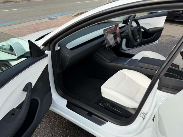 ���f��3���S����X�J�b�t�v���[�g�E�����t���A�}�b�g�B