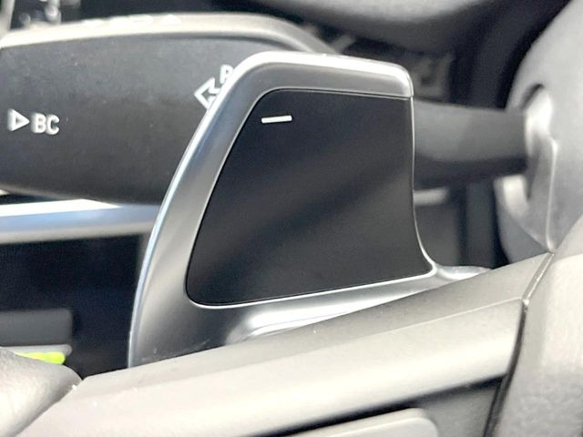 ●ステアリングパドルシフト:クイックなシフト操作が可能!レスポンスが高く、あなたのギア変速にしっかりとついてきてくれます!お車と一体となれる装備です。