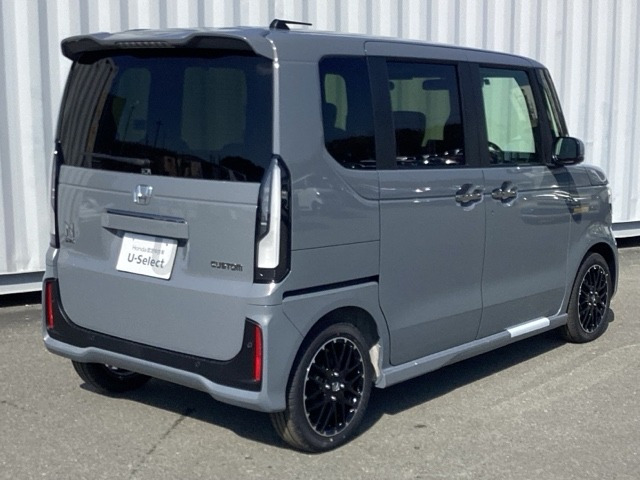 N-BOXカスタムターボ コーディネートスタイル モノトーン