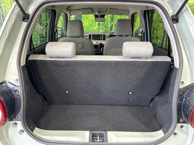 ���i�̂���������ʋ΁A���}���ɏ\���ȉ׎��X�y�[�X���m�ۂ��Ă���܂��B�Z�J���h�V�[�g��|���ƁA�傫�ȉו��̐ύڂ��\�ł���