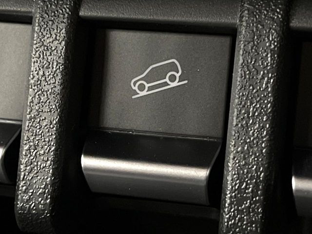 �y�_�E���q���A�V�X�g�z�}�ȍ⓹������Ƃ��Ɏ����Ńu���[�L�𐧌�A���̒ᑬ�x��ۂ��܂��B�ᓹ�∫�H�ȂǊ���₷���H�ʂ̉����ł��^�C�������b�N���Ȃ�������S!�n���h������ɏW���ł��܂�!