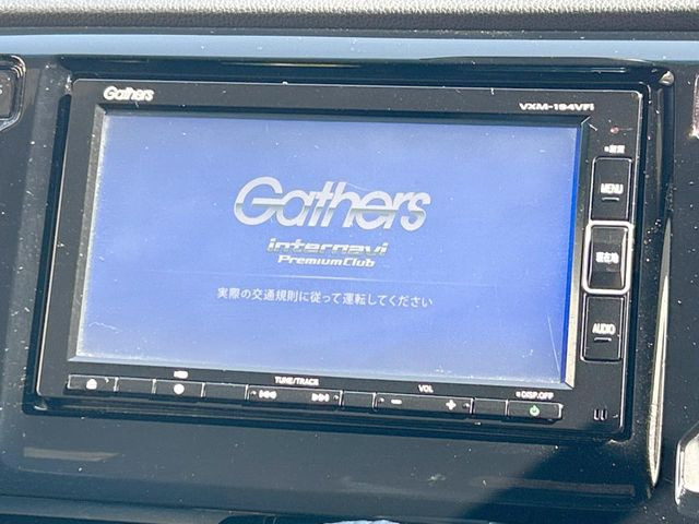 �y�����i�r�z�l�C�̏����i�r�𑕔����Ă���܂��B�i�r�̎g���₷���͂������A�I�[�f�B�I�@�\���[��!�L�����v�◷�s�͂������A�ʋ΂┃�����ȂǕ��i�̃h���C�u���y�����Ȃ�͂���