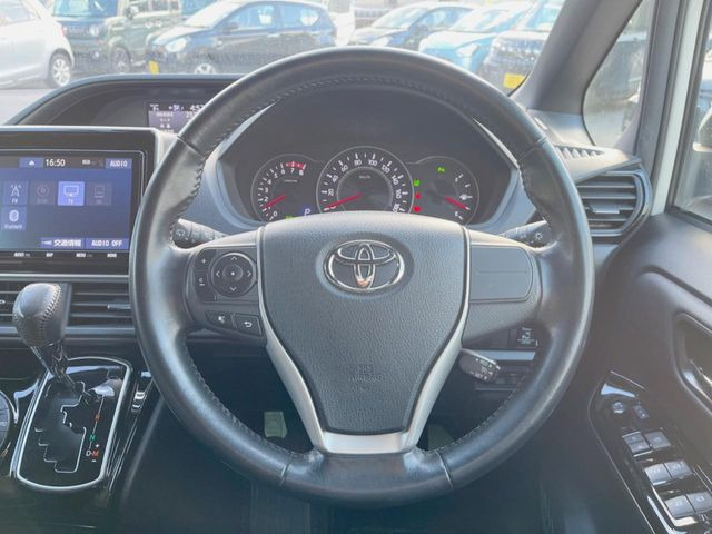 �y�����v�����X�e�A�����O�z�㎿�Ȋv���g�p���邱�ƂŁA��ɂ����������݂ƂĂ��^�]���₷���n���h���ł���