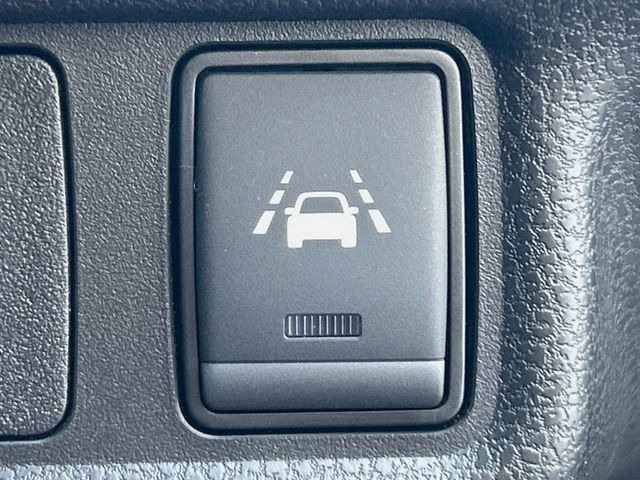 �y�C���e���W�F���gLI�z���s���̎Ԑ�����͂ݏo�������Ȏ��A�x�����Ƌ��ɃX�e�A�����O�ƃu���[�L�𐧌䂵�A�Ԑ����𑖍s����l�ɃA�V�X�g�B�����S�ȉ^�]���T�|�[�g���Ă���܂�!