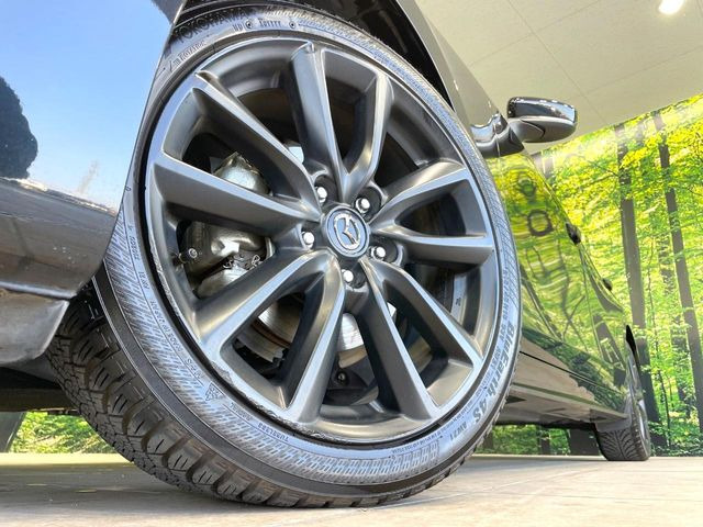 �y����18�C���`�A���~�z�C�[���z�O�ςɃ}�b�`���������A���~�z�C�[���𑕒����Ă���܂��B�e��ЊO�A���~�z�C�[����A�X�^�b�h���X�^�C�����戵�����Ă���܂��B���񂲑��k����������