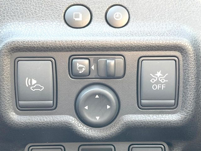 �y�C���e���W�F���g�G�}�[�W�F���V�[�u���[�L�z�t�����g�J�����őO���̎ԗ�����s�҂����m�B�Փ˂������Ȏ��͏Փ˔�Q�y���u���[�L���쓮�A�Փˉ�����T�|�[�g�B�����S�Ƀh���C�u�����y���݂��������܂��B