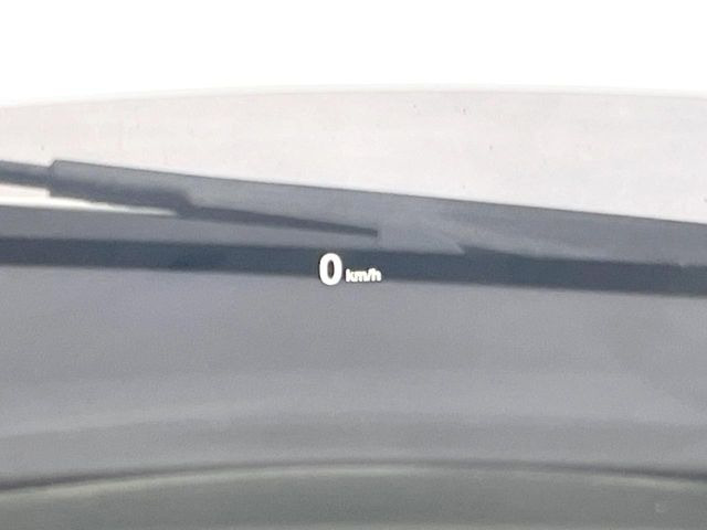 ���w�b�h�A�b�v�f�B�X�v���C:���݂̑��x�⑖�s�����f�W�^���\���ŉ^�]�ȑO���̃K���X�ɓ��e!�^�]���A���������炳���K�v�ȏ����m�F�ł���̂łƂ��Ă��֗��ň��S!