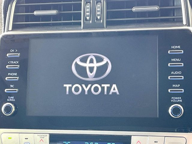 �y���[�J�[����9�^�i�r�z�C���e���A�ɗn�����ރX�^�C���b�V���ȁu��p�݌v�v���[�J�[�i�r�𑕔��􎋔F���⑀�쐫�ȂǊ�{���\�ɂ��D��A���㎿�ȃJ�[���C�t�����y���݂��������܂��B