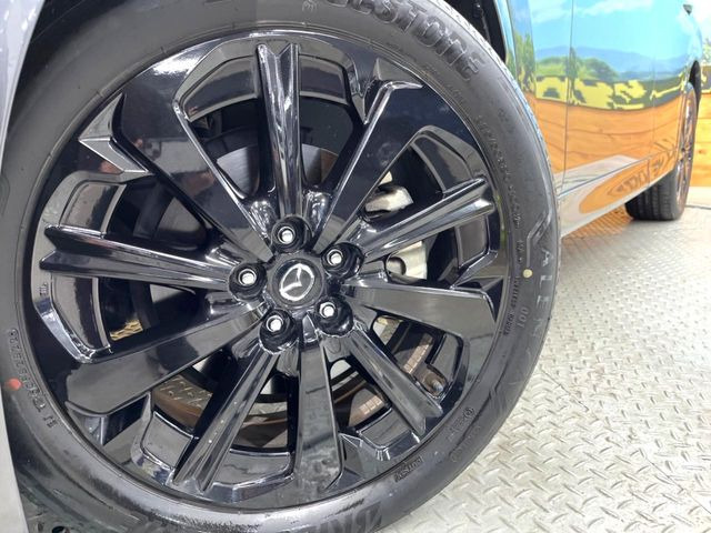 �y����20�C���`�A���~�z�C�[���z�O�ςɃ}�b�`���������A���~�z�C�[���𑕒����Ă���܂��B�e��ЊO�A���~�z�C�[����A�X�^�b�h���X�^�C�����戵�����Ă���܂��B���񂲑��k����������