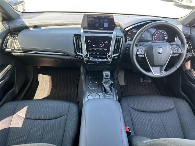 クラウンハイブリッド 2.5 RS