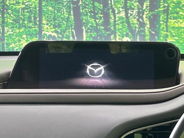 �y8.8�C���`�}�c�_�R�l�N�g�z�ԓ��̕��͋C�Ƀ}�b�`������^�̃f�B�X�v���C�B�X�}�z�ڑ��ł̃i�r�g�p��Bluetooth�Đ����A�l�X�ȋ@�\���y���߂܂��B�����I�ȃ_�C�������삪�\�ŁA�g��������ǍD�ł��B