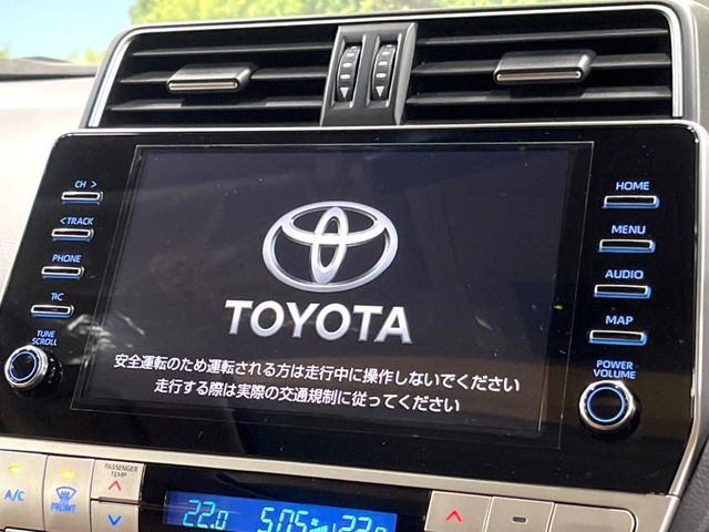 【メーカー純正ナビ】インテリアに溶け込むスタイリッシュな「専用設計」メーカーナビを装備♪視認性や操作性など基本性能にも優れ、より上質なカーライフをお楽しみいただけます。