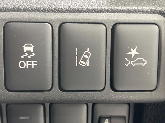 �y�O�He-Assist�z���s���ɑO���̎ԗ�����F�����A�Փ˂������Ȏ��͌x��ƃu���[�L�ŏՓˉ���Ɣ�Q�y�����A�V�X�g�B�����S�Ƀh���C�u�����y���݂��������܂��B