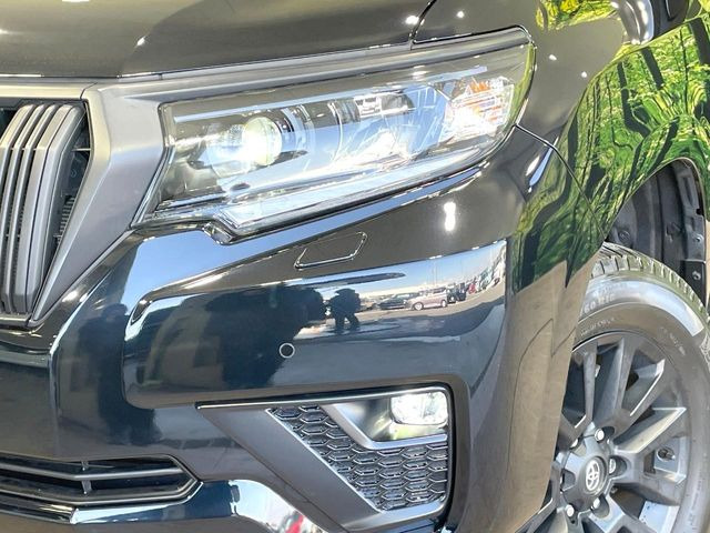 �yLED�w�b�h���C�g�z���V����ԑ��s�����ǍD�Ȏ��E���m�ۂ����S���ĉ^�]�ł��鍂�P�xLED�w�b�h���C�g�𑕔�!�_�����x�������A����d�͂��}�����Ă��܂��B