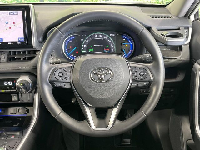 �y�����v�����X�e�A�����O�z�㎿�Ȋv���g�p���邱�ƂŁA��ɂ����������݂ƂĂ��^�]���₷���n���h���ł���