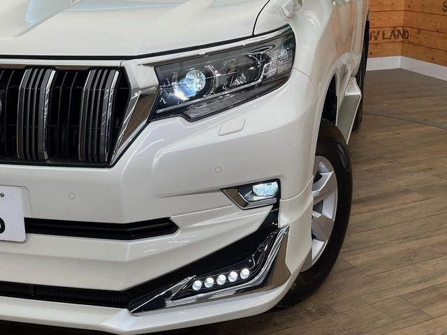 �yLED�w�b�h���C�g�z���V����ԑ��s�����ǍD�Ȏ��E���m�ۂ����S���ĉ^�]�ł��鍂�P�xLED�w�b�h���C�g�𑕔�!�_�����x�������A����d�͂��}�����Ă��܂��B