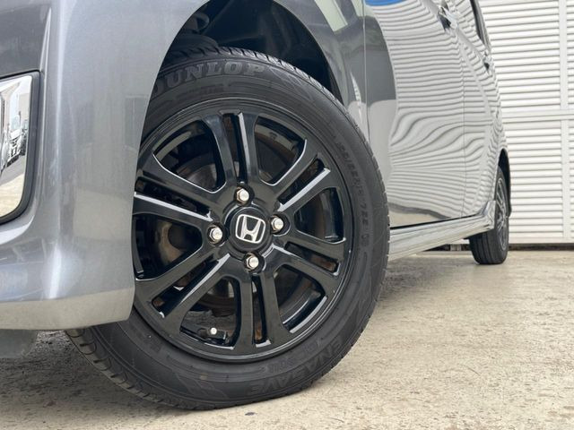 【14インチアルミホイール】外観にマッチしたアルミホイールを装着しております。各種アルミホイールや、スタッドレスタイヤも取扱いしております。是非ご相談ください♪