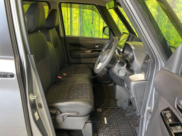 運転席シート廻りは使用感も少なく、良好な状態となっています。丁寧に使われていたことがよくわかりますね。