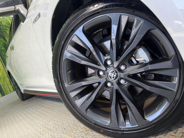 �y����17�C���`�A���~�z�C�[���z�O�ςɃ}�b�`���������A���~�z�C�[���𑕒����Ă���܂��B�e��ЊO�A���~�z�C�[����A�X�^�b�h���X�^�C�����戵�����Ă���܂��B���񂲑��k����������